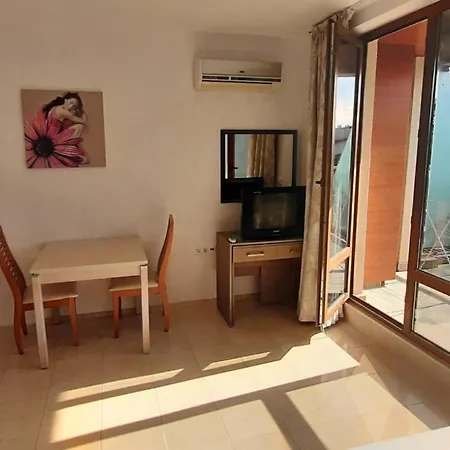 Apartment Bay Studio 2 *